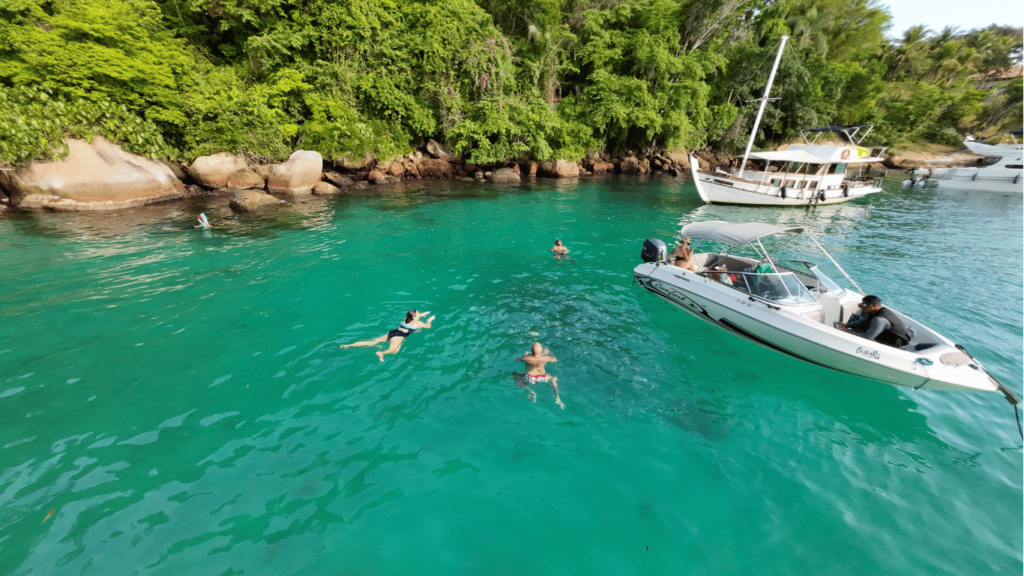 lancha-bora-la-ilha-dos-cocos-1024x576